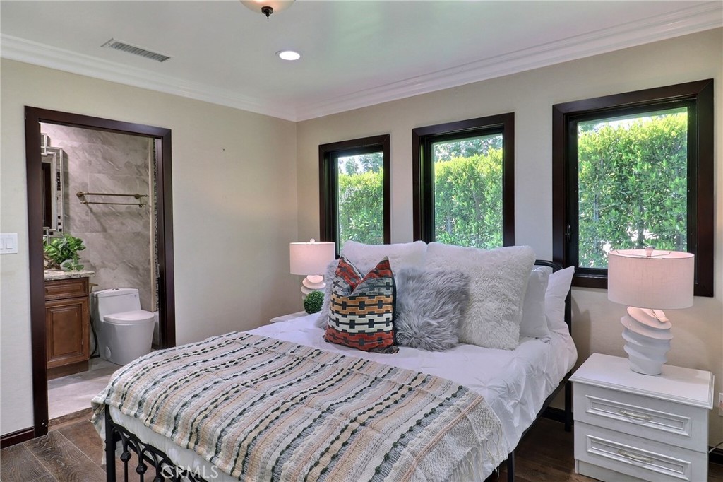 MLS #WS25153368 img 36