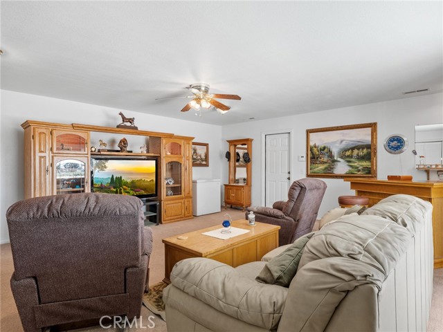 Detail Gallery Image 17 of 50 For 8840 Smoke Tree Rd, Phelan,  CA 92371 - 4 Beds | 3 Baths