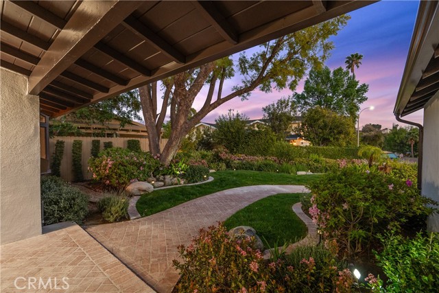 Detail Gallery Image 3 of 72 For 6172 Dalecrest Ave, Woodland Hills,  CA 91367 - 3 Beds | 2 Baths