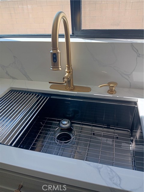 Detail Gallery Image 4 of 42 For 4887 Philadelphia St, Chino,  CA 91710 - 4 Beds | 2 Baths