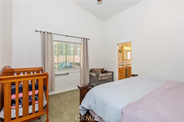 Detail Gallery Image 18 of 24 For 329 E Sherwood Bld, Big Bear City,  CA 92314 - 3 Beds | 2 Baths