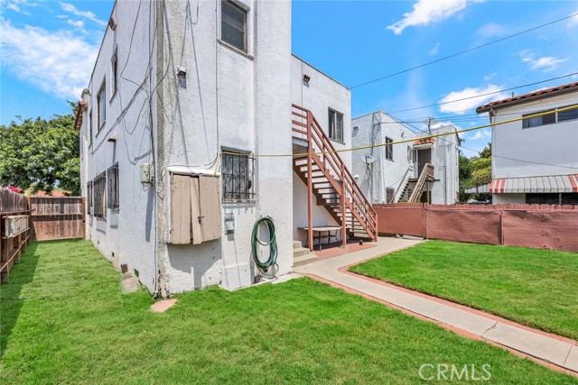 2184 Cedar Avenue, Long Beach CA: https://media.crmls.org/medias/2f3ca0d6-271d-4375-ae27-8704cac4d8f1.jpg
