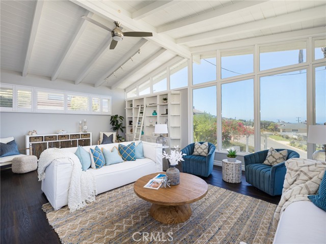 246 Via Los Miradores, Redondo Beach CA: https://media.crmls.org/medias/2f3d2a72-16d4-40ee-b99b-d66c612746dc.jpg