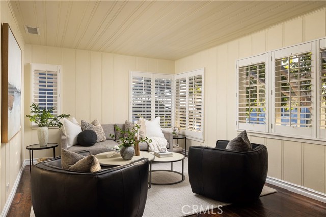 Detail Gallery Image 16 of 38 For 31590 Jewel Ave, Laguna Beach,  CA 92651 - 2 Beds | 2/1 Baths