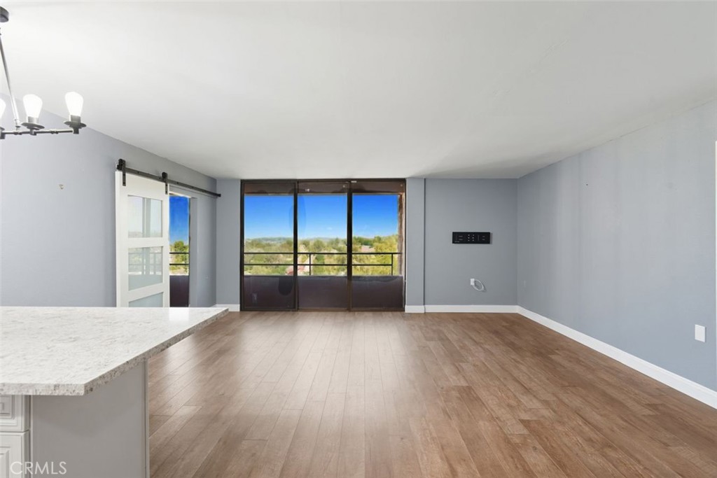 MLS #OC25156673 image #6