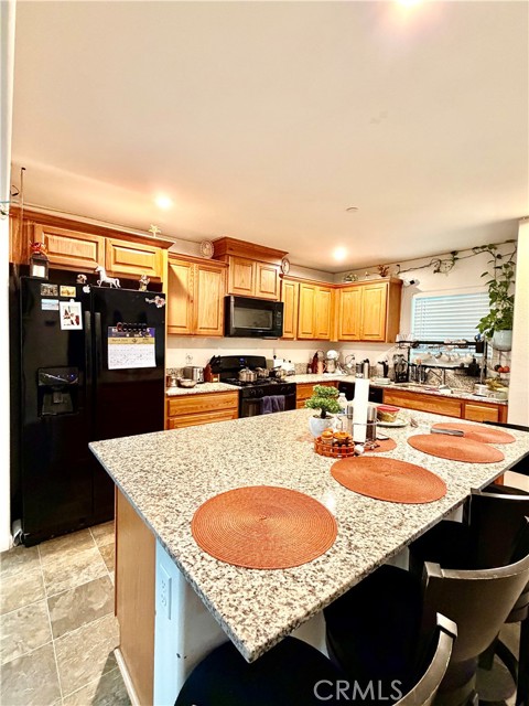 Detail Gallery Image 7 of 39 For 156 Harp Ct, Merced,  CA 95341 - 4 Beds | 3 Baths