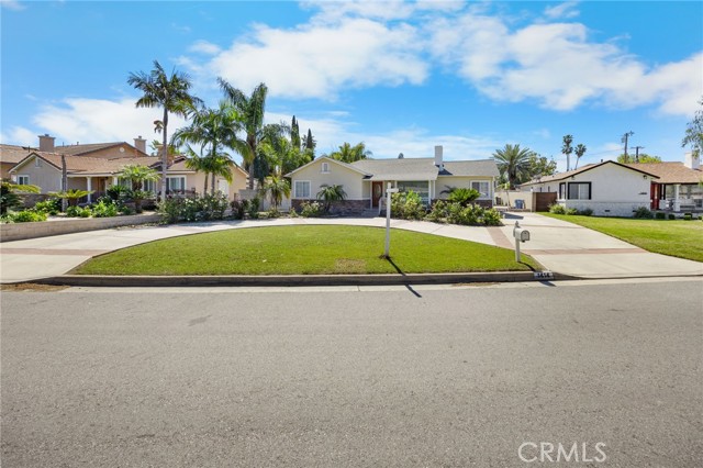 Detail Gallery Image 3 of 45 For 1414 E Thackery, West Covina,  CA 91791 - 4 Beds | 2 Baths