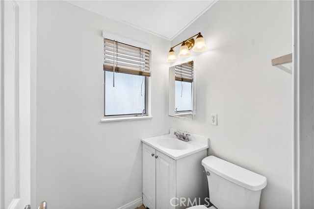 Detail Gallery Image 19 of 39 For 1813 W Westmont Dr, Anaheim,  CA 92801 - 3 Beds | 1/1 Baths