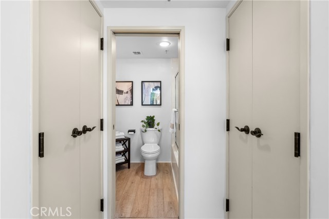 Detail Gallery Image 15 of 39 For 525 E Seaside Way #402,  Long Beach,  CA 90802 - 1 Beds | 1 Baths