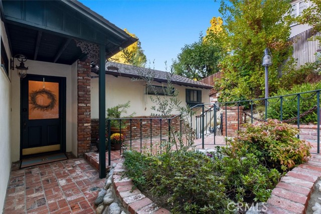 Detail Gallery Image 2 of 48 For 4040 Murietta Ave, Sherman Oaks,  CA 91423 - 3 Beds | 3 Baths