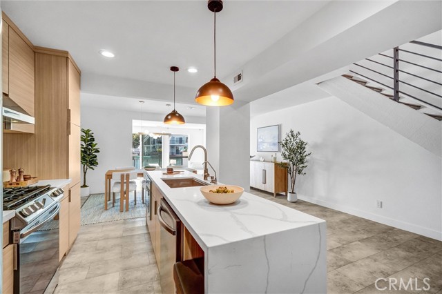 3682 Montego Drive, Huntington Beach CA: https://media.crmls.org/medias/2f402996-44f5-47e1-b975-0b2243b3b24f.jpg