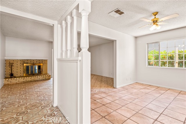 Detail Gallery Image 6 of 39 For 43236 20th St, Lancaster,  CA 93534 - 4 Beds | 2 Baths