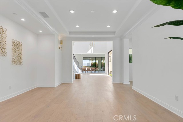 Image 6 of 66 For 20448 Liverpool Way