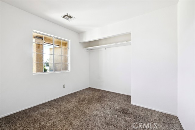 3112 Echo Drive, Rosamond CA: https://media.crmls.org/medias/2f416af8-e1e5-40be-b392-6b13389185e2.jpg