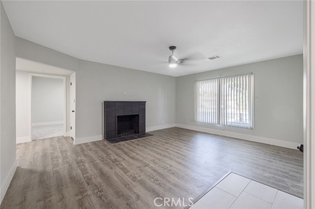 Detail Gallery Image 12 of 27 For 2452 S Holloway Ave, Fresno,  CA 93725 - 3 Beds | 1 Baths