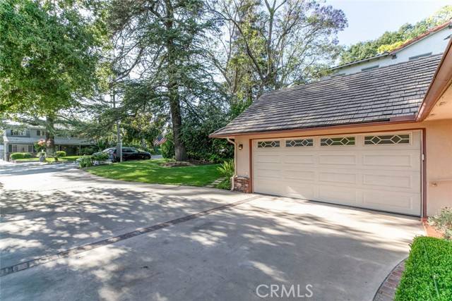 1558 Hillcrest Avenue, Glendale CA: https://media.crmls.org/medias/2f422b6d-97ad-4c97-9c2c-bb0399cf9bc7.jpg