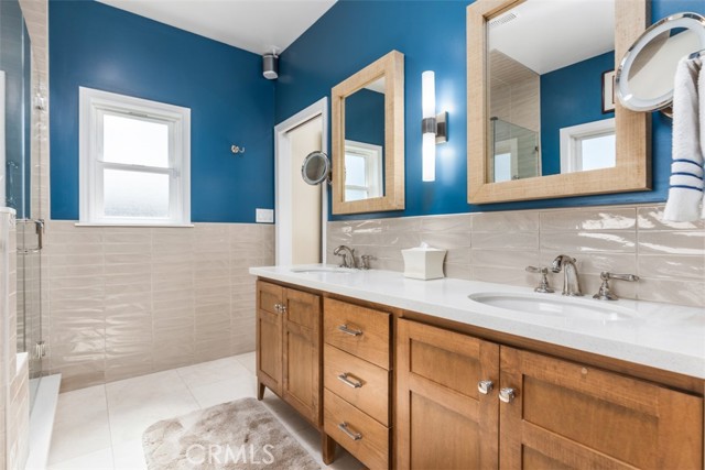 732 36th Street, Manhattan Beach, California 90266, 4 Bedrooms Bedrooms, ,3 BathroomsBathrooms,Residential,Sold,36th,SB21235456