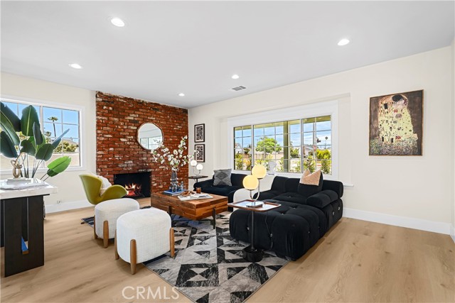 23401 Anza Ave, Torrance CA: https://media.crmls.org/medias/2f42abc7-0cbb-4e65-b67e-7d1a86693a1c.jpg