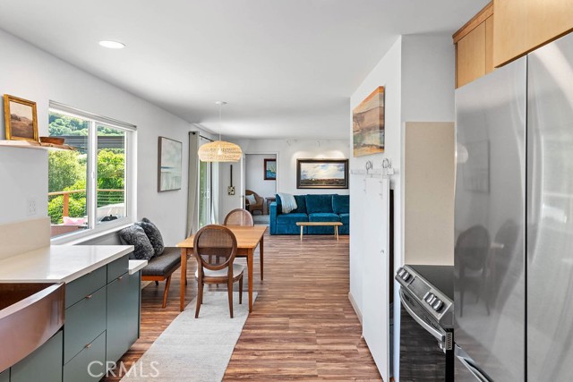 Detail Gallery Image 8 of 23 For 967 Capistrano Ct, San Luis Obispo,  CA 93405 - 5 Beds | 4 Baths