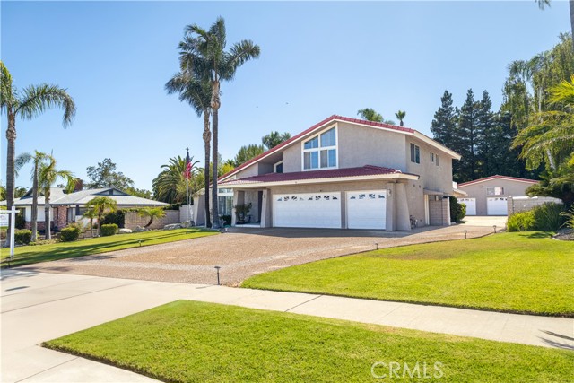 2241 N 1st Avenue, Upland CA: https://media.crmls.org/medias/2f432e3a-8cec-4257-852f-b4dc6dfed989.jpg
