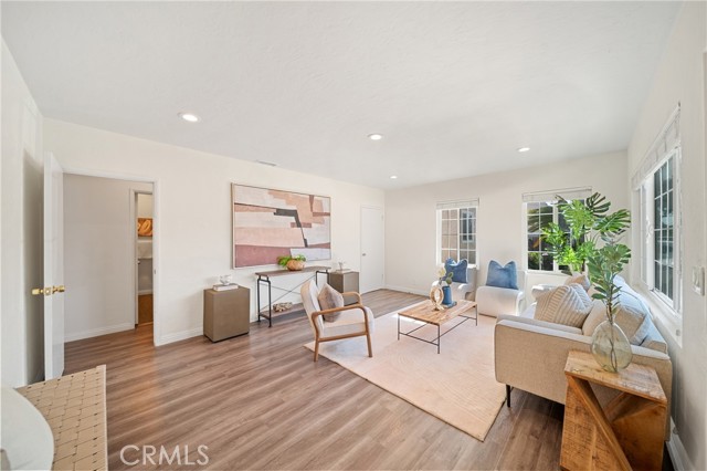 12218 Academy Way, Artesia CA: https://media.crmls.org/medias/2f4349e2-004c-40a9-b33b-ff4ee60d7ff8.jpg
