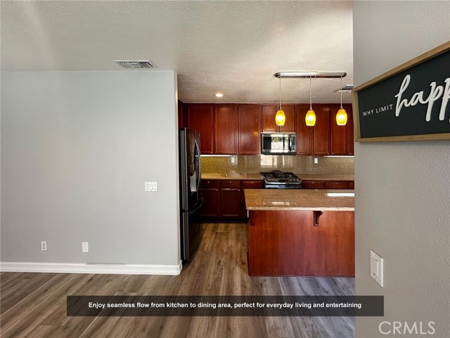 Detail Gallery Image 10 of 46 For 1795 E Flora St, Ontario,  CA 91764 - 4 Beds | 3 Baths
