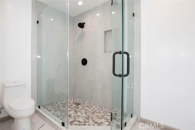 Detail Gallery Image 23 of 30 For 1754 N Berendo St #C,  Los Angeles,  CA 90027 - 3 Beds | 2/1 Baths
