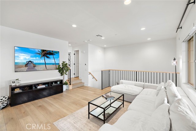 Detail Gallery Image 10 of 43 For 506 Deeann, Lake Forest,  CA 92610 - 3 Beds | 2/2 Baths