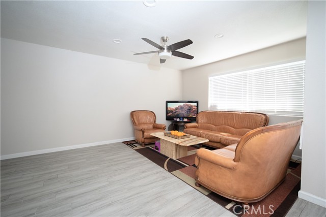 Detail Gallery Image 5 of 16 For 2255 Cahuilla St #49,  Colton,  CA 92324 - 2 Beds | 2 Baths