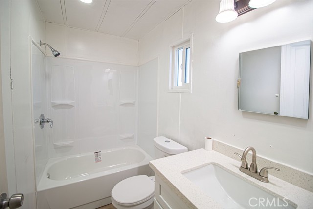 Detail Gallery Image 22 of 26 For 3524 E Avenue R #202,  Palmdale,  CA 93550 - 3 Beds | 2 Baths