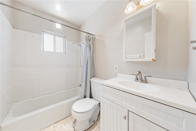 Detail Gallery Image 11 of 21 For 1011 S Windsor Bld, Los Angeles,  CA 90019 - 3 Beds | 2 Baths
