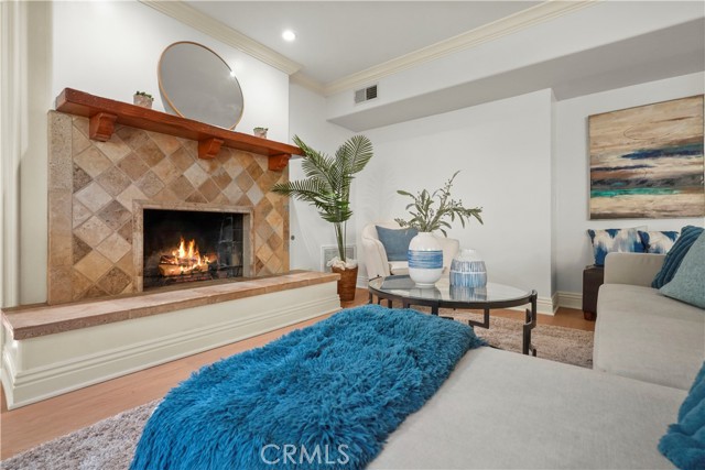 22550 Flamingo Street, Woodland Hills CA: https://media.crmls.org/medias/2f4542be-2c49-42fb-89bb-31eed6c59f5c.jpg