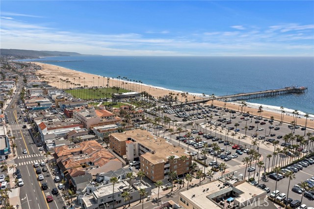 Detail Gallery Image 21 of 36 For 600 E Oceanfront 1a,  Newport Beach,  CA 92661 - 3 Beds | 2 Baths