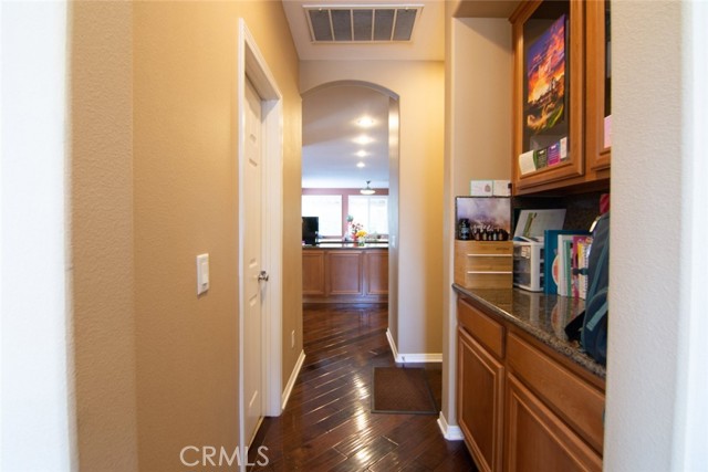 Detail Gallery Image 17 of 43 For 23806 Mission Puebla, Valencia,  CA 91354 - 5 Beds | 3/1 Baths