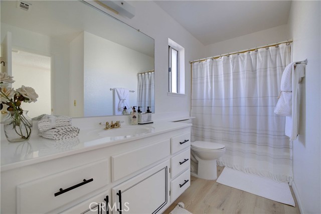 Detail Gallery Image 18 of 24 For 12675 Elmhurst Dr, Moreno Valley,  CA 92555 - 4 Beds | 2/1 Baths
