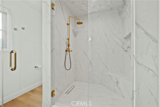 23427 Canzonet Street, Woodland Hills CA: https://media.crmls.org/medias/2f47827d-f01d-45a5-b6a6-4e93d664d3d0.jpg