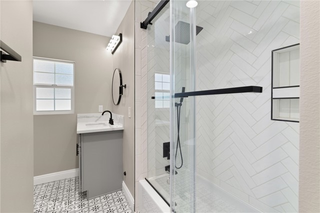 1401 Highland Street, Santa Ana CA: https://media.crmls.org/medias/2f47a2d4-3dc9-4755-bdf8-44eb5eb8b4aa.jpg