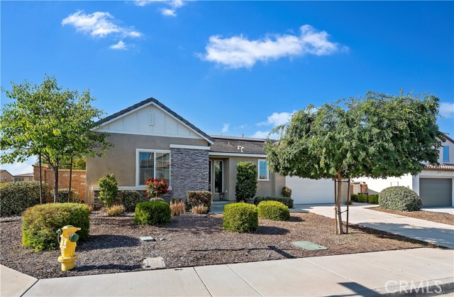 Detail Gallery Image 2 of 49 For 30572 Trumpet Vine Lane, Murrieta,  CA 92563 - 4 Beds | 2/1 Baths