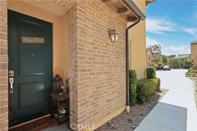 55 Fuchsia, Lake Forest CA: https://media.crmls.org/medias/2f484eff-63cb-409f-97e3-380075b71f34.jpg