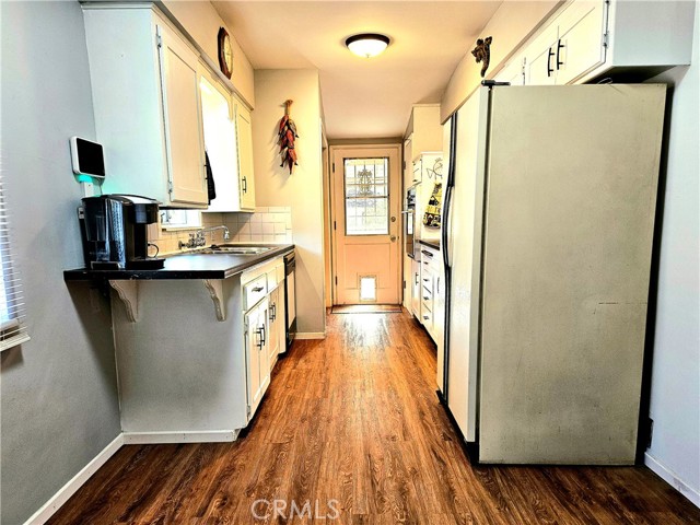Detail Gallery Image 6 of 23 For 3552 N Sierra Way, San Bernardino,  CA 92405 - 3 Beds | 2 Baths