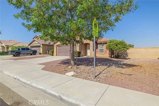 Detail Gallery Image 5 of 37 For 45043 18th St, Lancaster,  CA 93535 - 3 Beds | 2 Baths