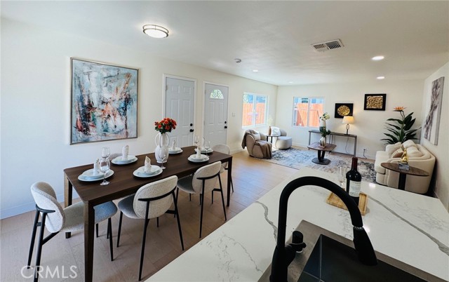 Detail Gallery Image 9 of 14 For 1781 W 24th St, Los Angeles,  CA 90018 - 4 Beds | 2 Baths