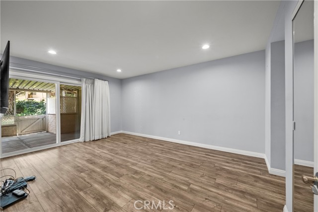 Detail Gallery Image 17 of 31 For 26847 Oak Branch Cir, Newhall,  CA 91321 - 2 Beds | 2 Baths