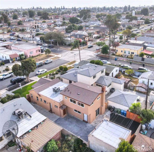 547 W 106th Street, Los Angeles CA: https://media.crmls.org/medias/2f49b1ed-bbb8-4994-aff3-68446ab1d918.jpg