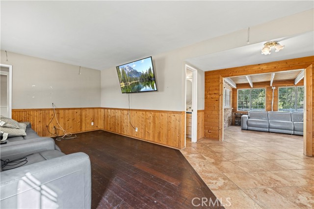 Detail Gallery Image 8 of 22 For 32651 Teller Ave, Agua Dulce,  CA 91390 - 2 Beds | 1 Baths