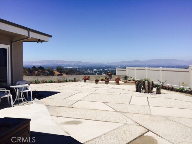 14687 Deervale Place, Sherman Oaks CA: https://media.crmls.org/medias/2f49d9ea-db58-49bb-86b7-24183f34f890.jpg