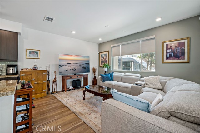 15210 Horizon Street, Fontana CA: https://media.crmls.org/medias/2f4a11aa-6b50-4ae5-a9cd-4b2453394e68.jpg