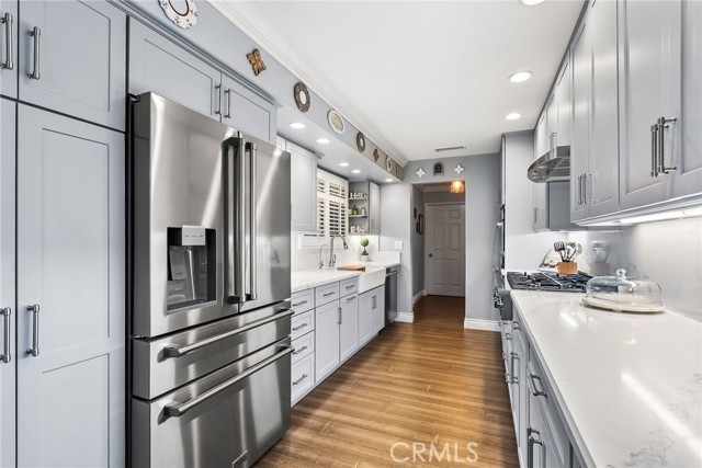 10041 Margo Lane, Westminster CA: https://media.crmls.org/medias/2f4a30b7-4eea-4fc6-85ef-1429219e151f.jpg