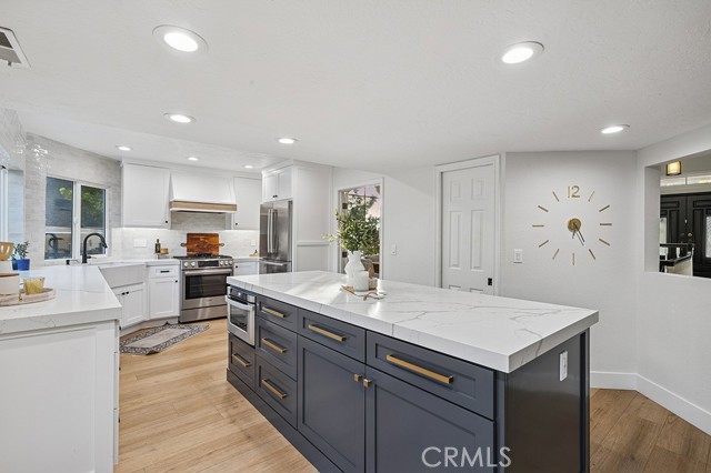 Detail Gallery Image 11 of 38 For 23436 via Alondra, Coto de Caza,  CA 92679 - 5 Beds | 3/1 Baths