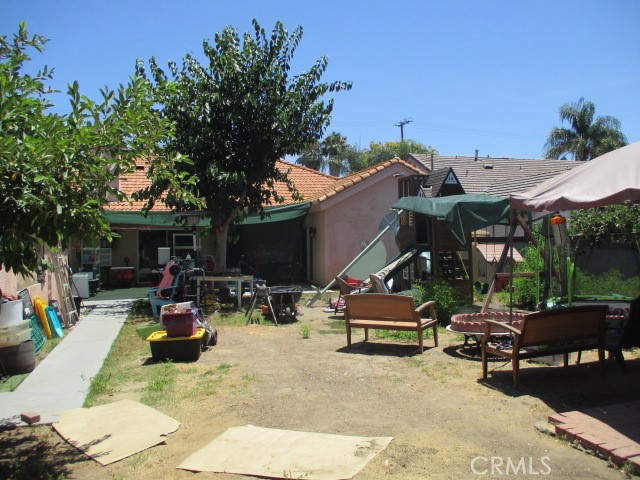 Detail Gallery Image 4 of 7 For 6243 Fallbrook Ave, Woodland Hills,  CA 91367 - 4 Beds | 3 Baths